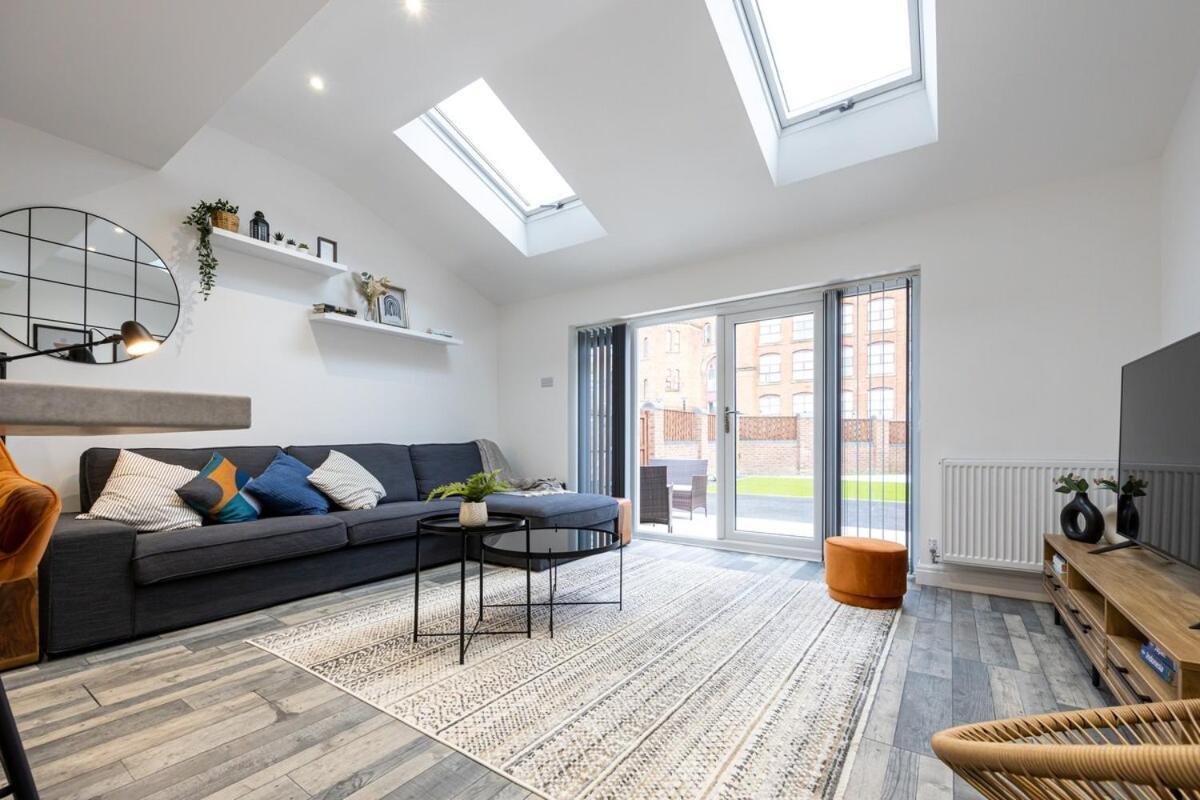 The Stanbury By Coqoon Holiday home Manchester