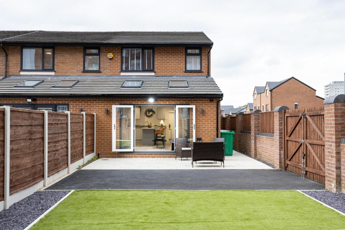 The Stanbury By Coqoon Holiday home Manchester